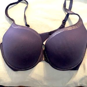 Victoria Secret-body by Victoria bra!!
